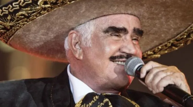 Reportan cambios en el estado de salud de Vicente Fernández.
