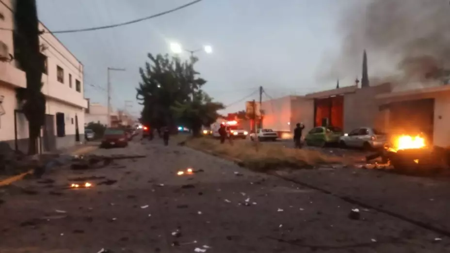 Explota coche bomba cerca de edificio de Secretaría de Seguridad de Acámbaro
