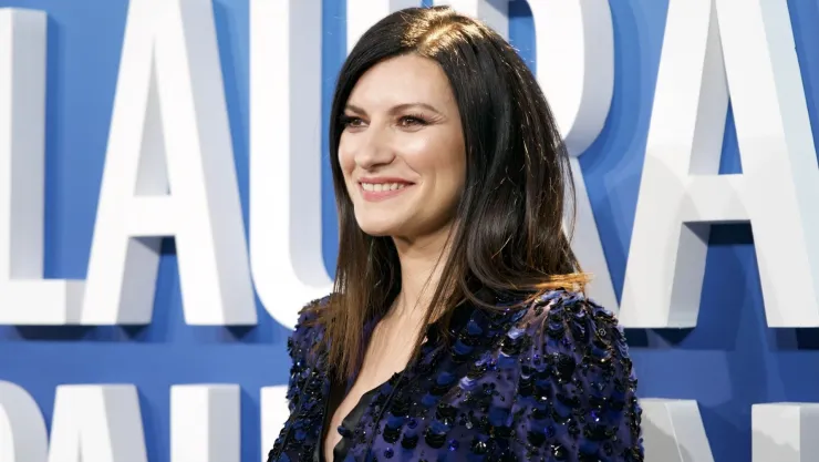 Laura Pausini sorprende en México al cantar en la famosa “Sala de Despecho”