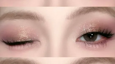 La mirada soft glam eyes se consigue aplicando un solo tono de sobra en todo el párpado móvil