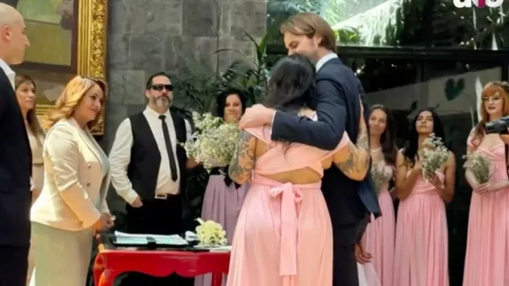 Hija de Luis Enrique se casó en casa de Silvia Pinal y asistió Luis Enrique Guzmán