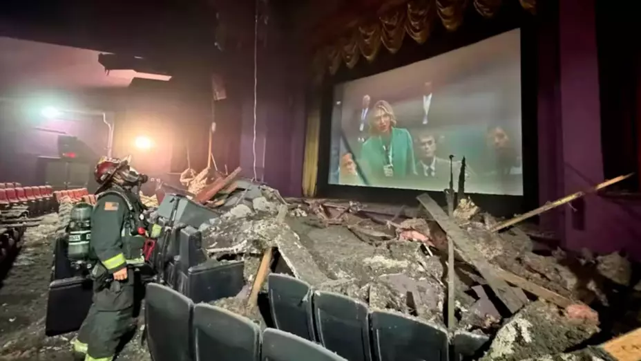 techo del Liberty Cinema colapsó