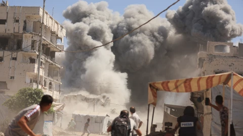 Israel intensifica su ofensiva en Gaza: 74 palestinos muertos en un solo día, destrucción de viviendas y miles de desplazados.