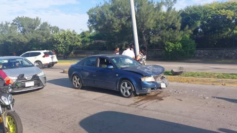 accidente en el bulevar Fidel Velázquez