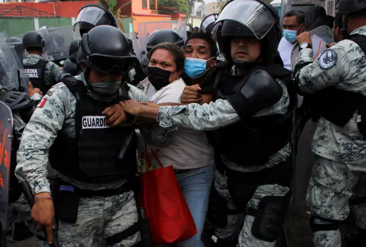 INM suspende servicio en Tapachula por disturbios de migrantes