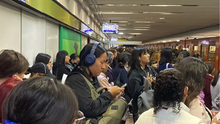 El Metro CDMX registra retrasos y aglomeraciones