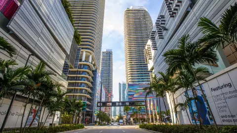 Las calles del downtown en Miami, Florida