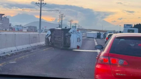 Autopista México-Puebla.