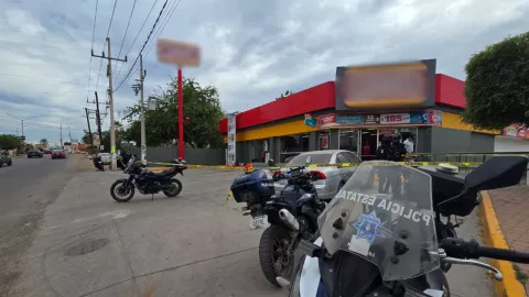 Asesinan a hombre afuera de Oxxo de Bacurimí, Culiacán