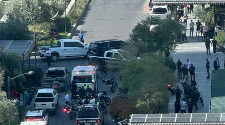 Elementos de la Policía Turística localizaron a un hombre de 50 años de edad, lesionado en la espalda.