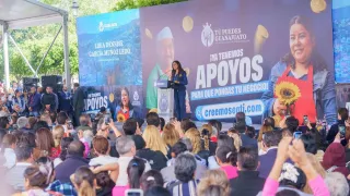 Libia Dennise García Muñoz Ledo, gobernadora de Guanajuato, presenta el programa “Tú Puedes” para emprendedores.
