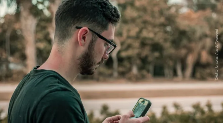 Descubre con este truco con quién está hablando tu pareja en WhatsApp.