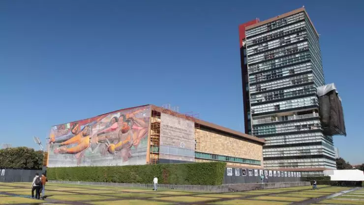 El rector de la UNAM, Enrique Graue, indicó que el regreso a clases presenciales se realizará en forma “paulatina, ordenada y con todas las precauciones necesarias”.