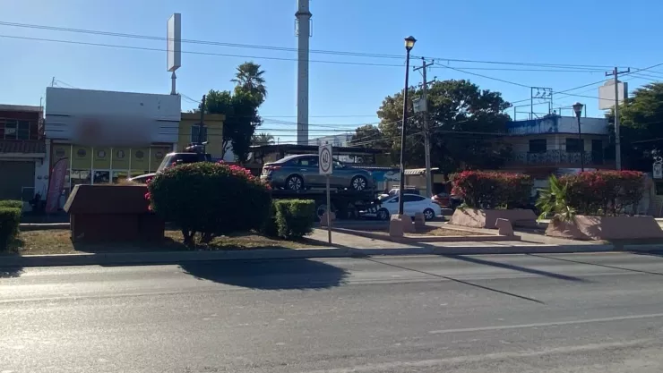 Dos detenidos tras persecución por la calzada Militar en Culiacán