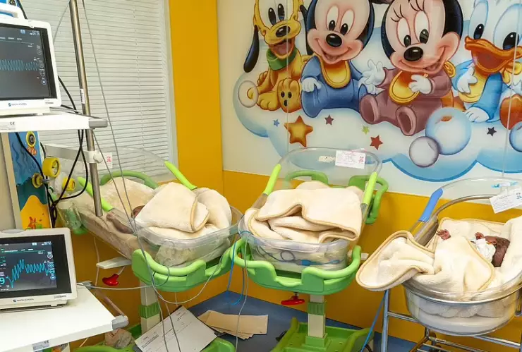 bebés en el hospital.png