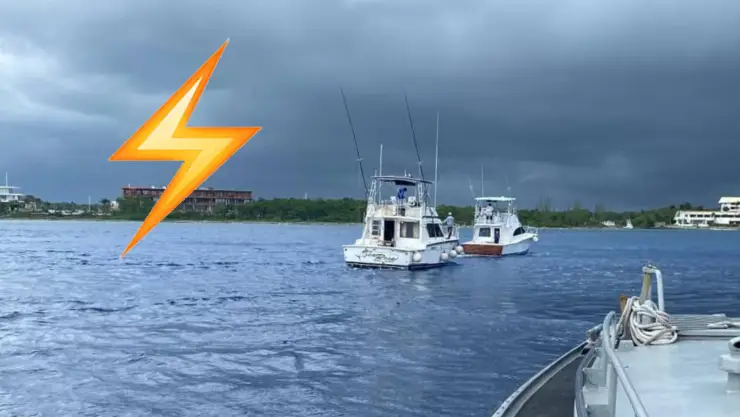 ¡De miedo! Rayo impactó a una embarcación en Cozumel; esto pasó