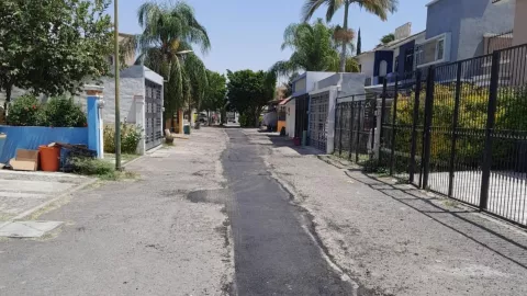 Reportan FUERTE olor a gasolina en la colonia Villa Fontana; hay riesgo de explosión