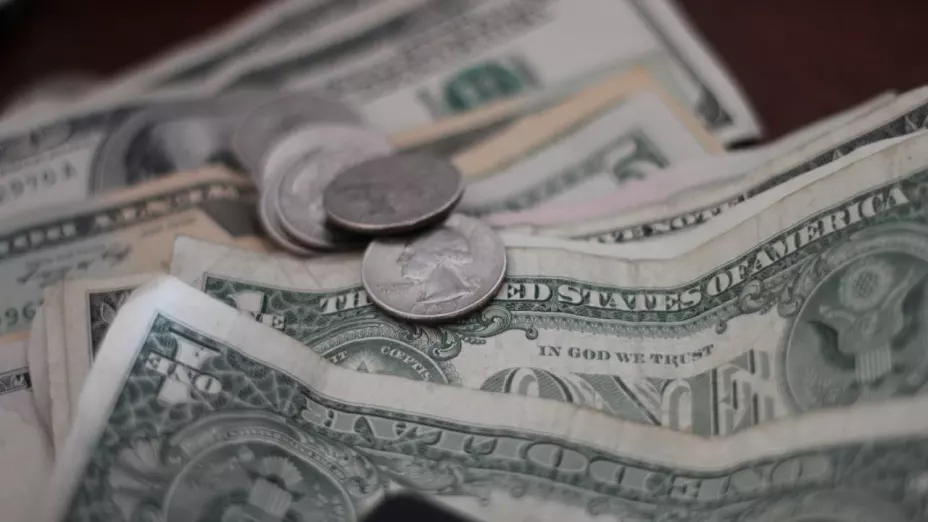 ¿Cuál es el precio del dólar hoy en Cancún 17 de abril de 2023?