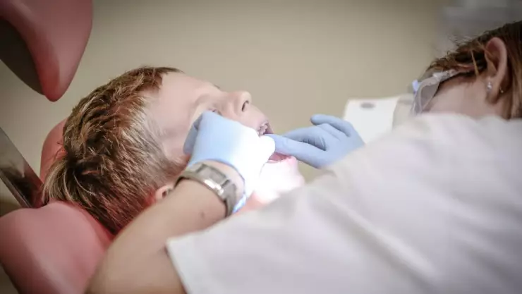 Niño muere en el dentista