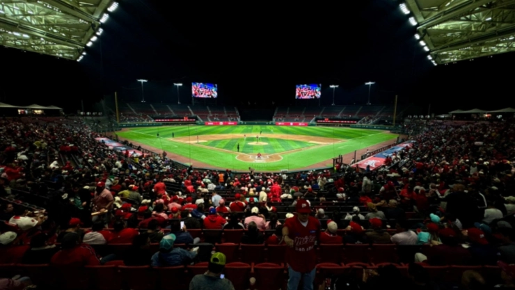 Niño-queda-en-terapia-intensiva-por-pelotazo-en-el-Estadio-Harp-Helú