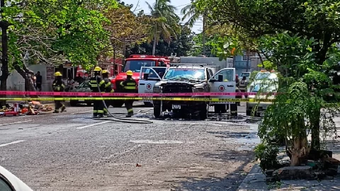 Incendio camioneta PC