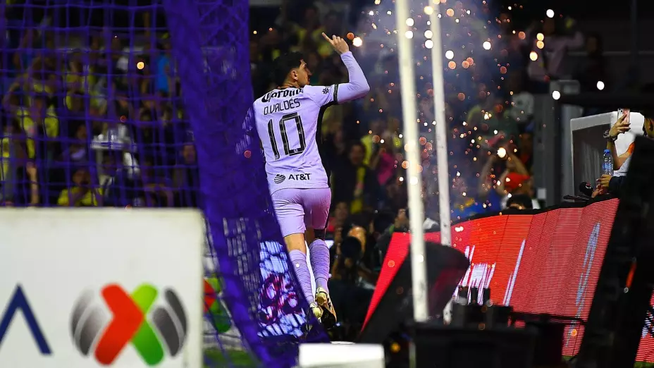 Diego Valdés, América