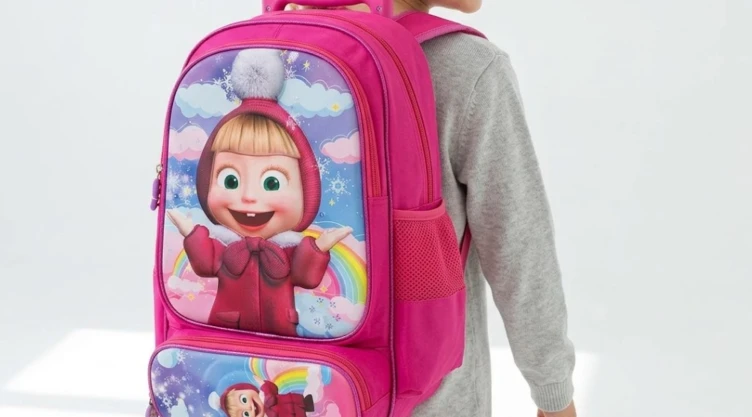 5 mochilas de Masha y el Oso para comprarle a tu hijo o hija