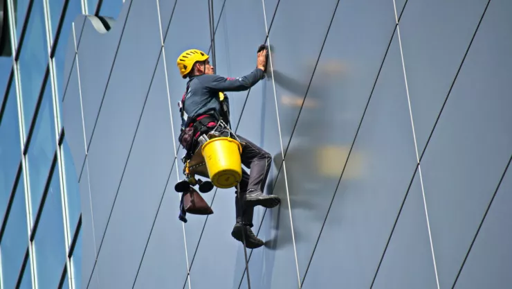 Los trabajos que realizan las personas menos inteligentes, seg&uacute;n la IA