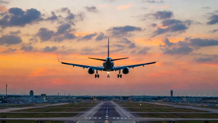 ¡Van tardísimo! Estado de vuelos en el Aeropuerto Internacional del Bajío hoy 14 de noviembre EN VIVO.jpg