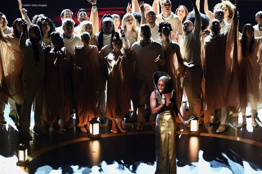 Cynthia Erivo, nominada en dos categorías (Mejor Actriz y Mejor Canción Original) realizó un emotivo performance.