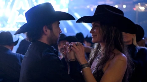 Quién es Adán Bañuelos, el novio de Bella Hadid de origen mexicano