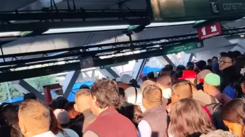 ¿De cuánto son los retrasos en el Metro CDMX y Metrobús este 6 de agosto de 2024?