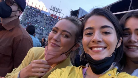 Hilary Duff en concierto de The Killers