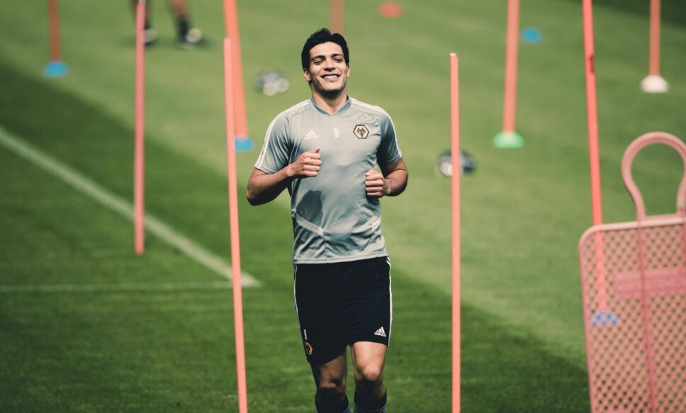Raúl Jiménez ya entrena con el Wolverhampton