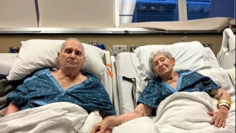 pareja-pasa-últimos-momentos-tomados-de-la-mano-69-años-de-matrimonio