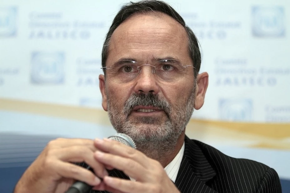 El presidente del PAN, Gustavo Madero, dio a conocer el Semáforo de Contingencia Democrática