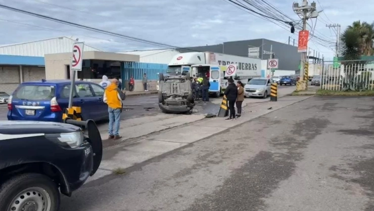 volcadura cuautlancingo hoy