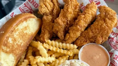 Raising Canes en Mexico 2026
