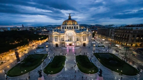 Postal de la Ciudad de México desde una vista aérea.