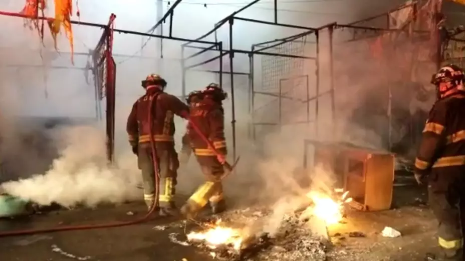 INCENDIO PUESTOS TEPITO1.jpeg