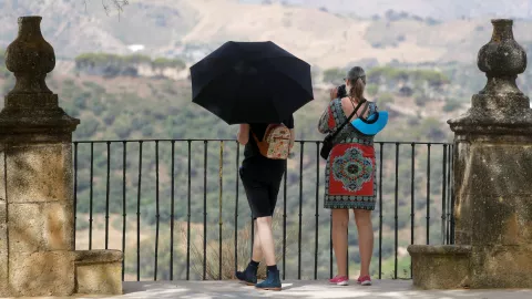 Calor extremo golpea a Rusia y España.