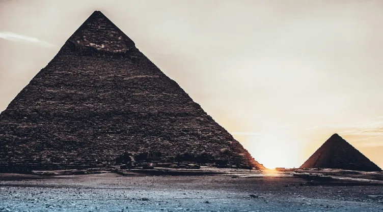 /arqueologia/donde-se-encuentra-piramide-mas-antigua-mundo
