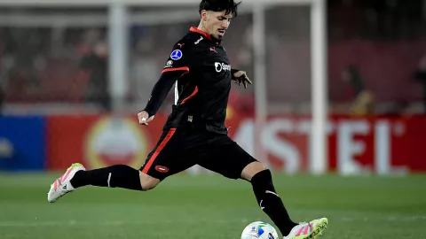 Kevin Lomónaco tuvo un excelente semestre con la camiseta de Independiente en Argentina