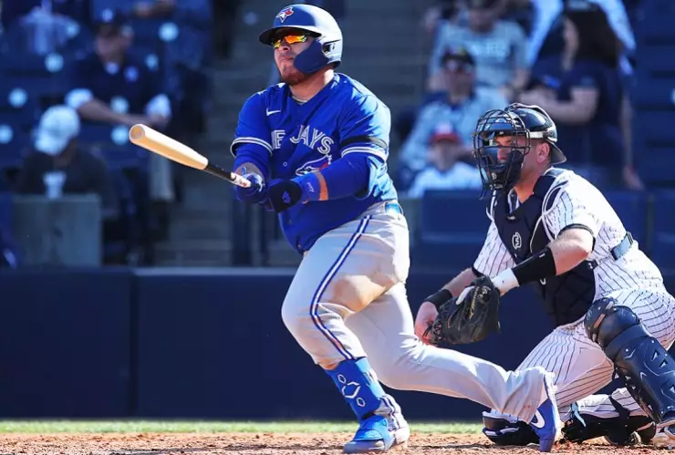 Kirk se estrena con los Azulejos de Toronto en la MLB