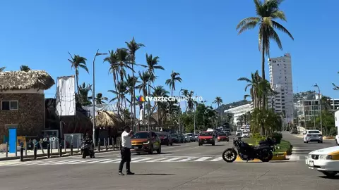 Tránsitos dirigiendo en Acapulco