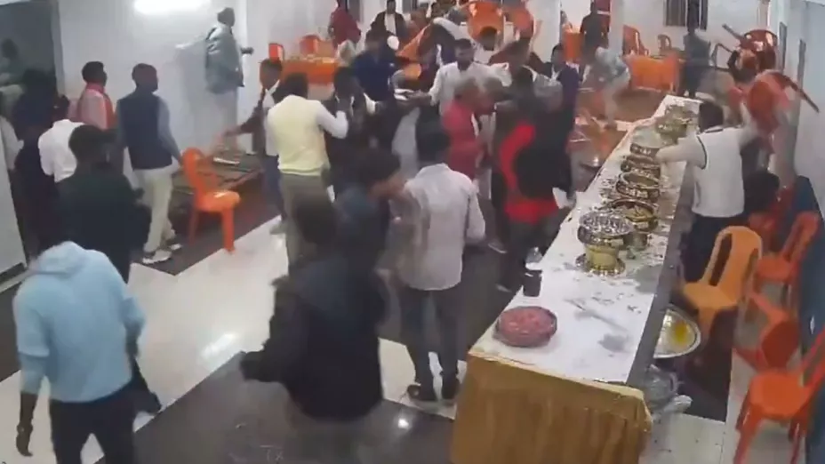 Rasgulla provoca pelea violenta en boda de Bodh Gaya; video se hace viral