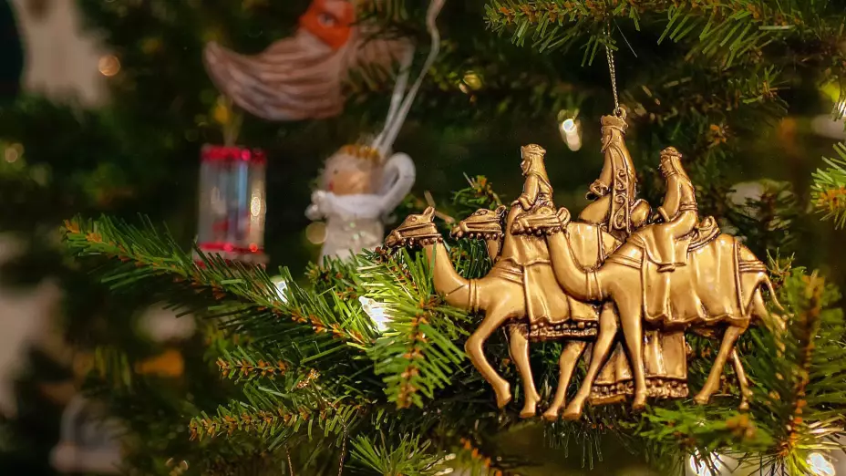 Los Reyes Magos llegan a las casas de los niños durante la noche del 5 de enero