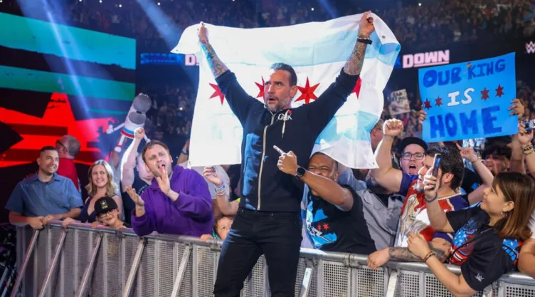 cm-punk-figura-wwe-rinde-eddie-guerrero.jpg