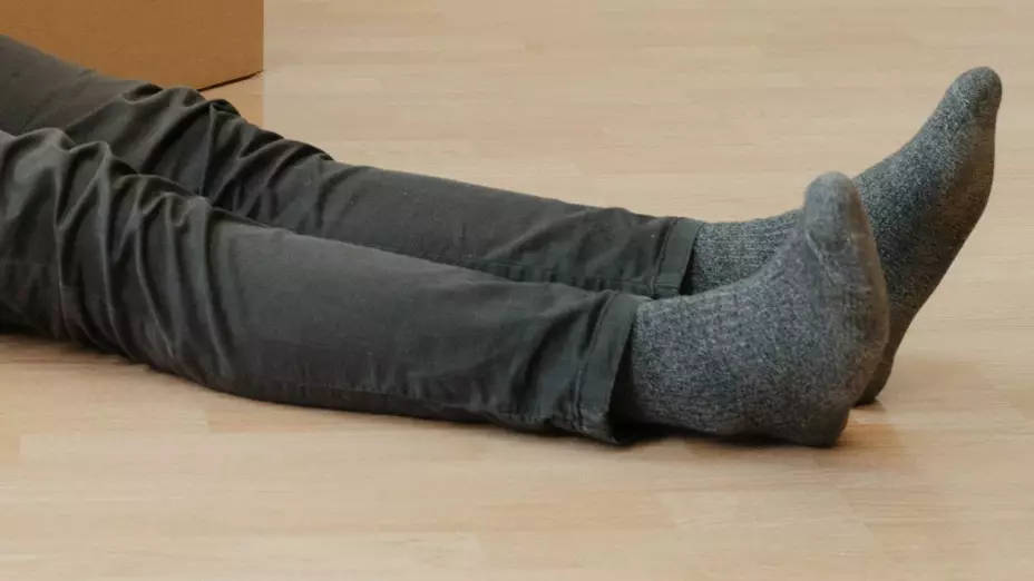 Hombre vivió con un cadáver por meses; lo descubrieron por olor fétido