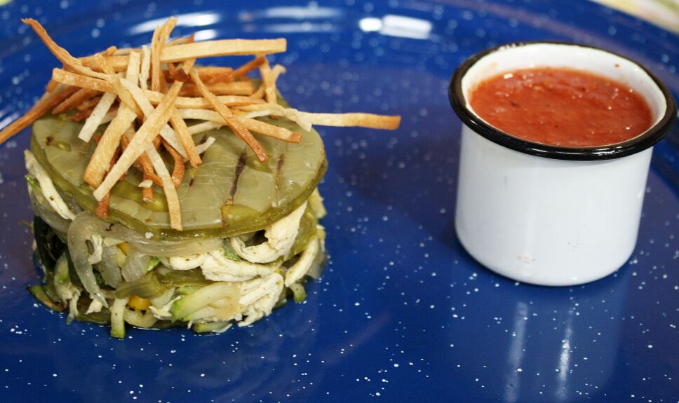 Timbal de nopales con pollo